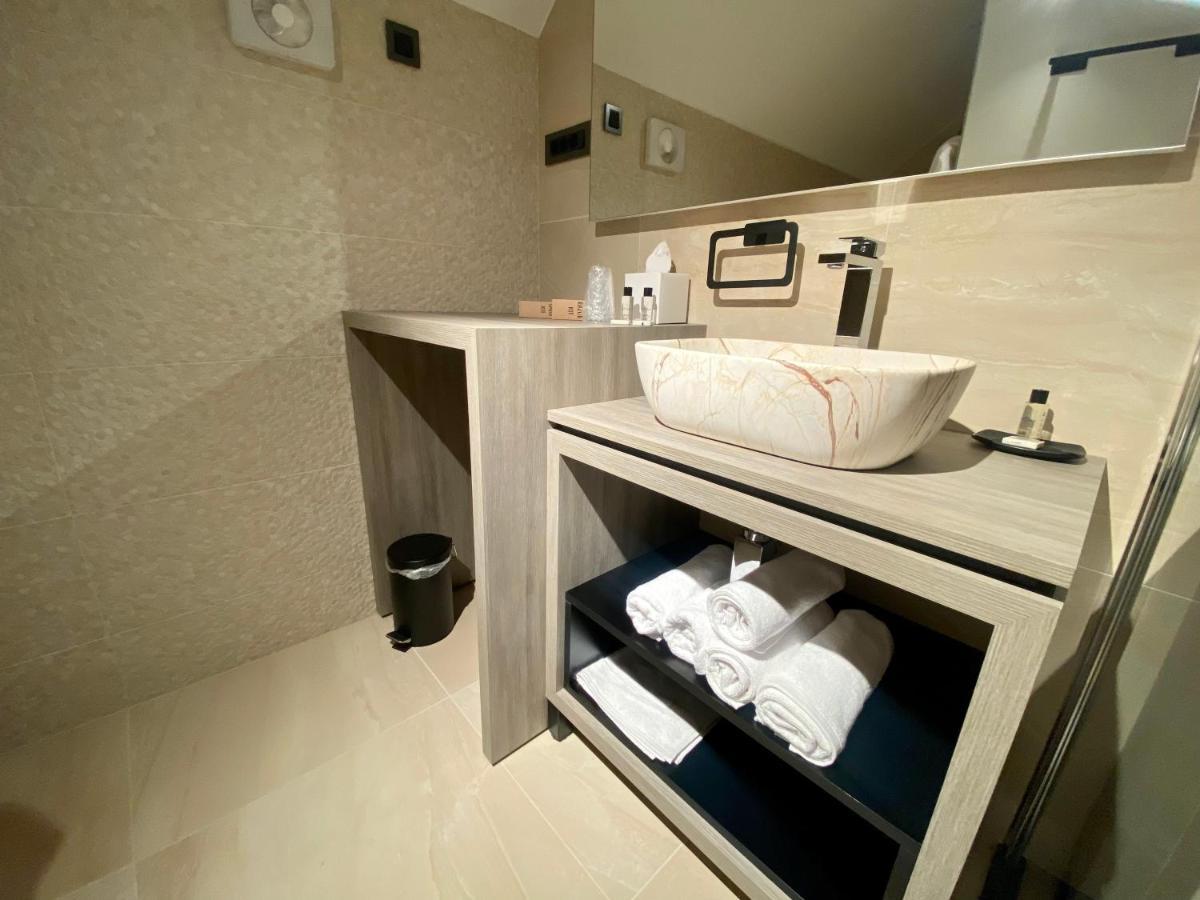 Boutique Hotel Zbilje Ngoại thất bức ảnh